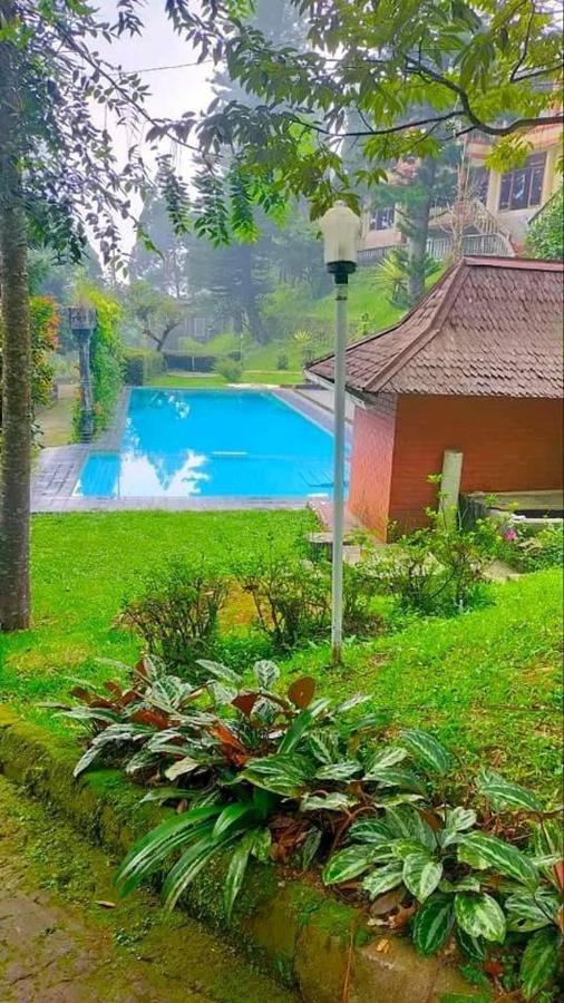 Villa Puncak Resort Cikundul Экстерьер фото